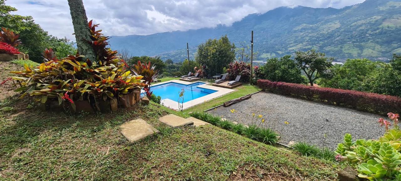 Finca Hotel Tierra Verde Girardota Exterior foto