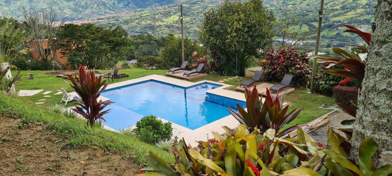 Finca Hotel Tierra Verde Girardota Exterior foto
